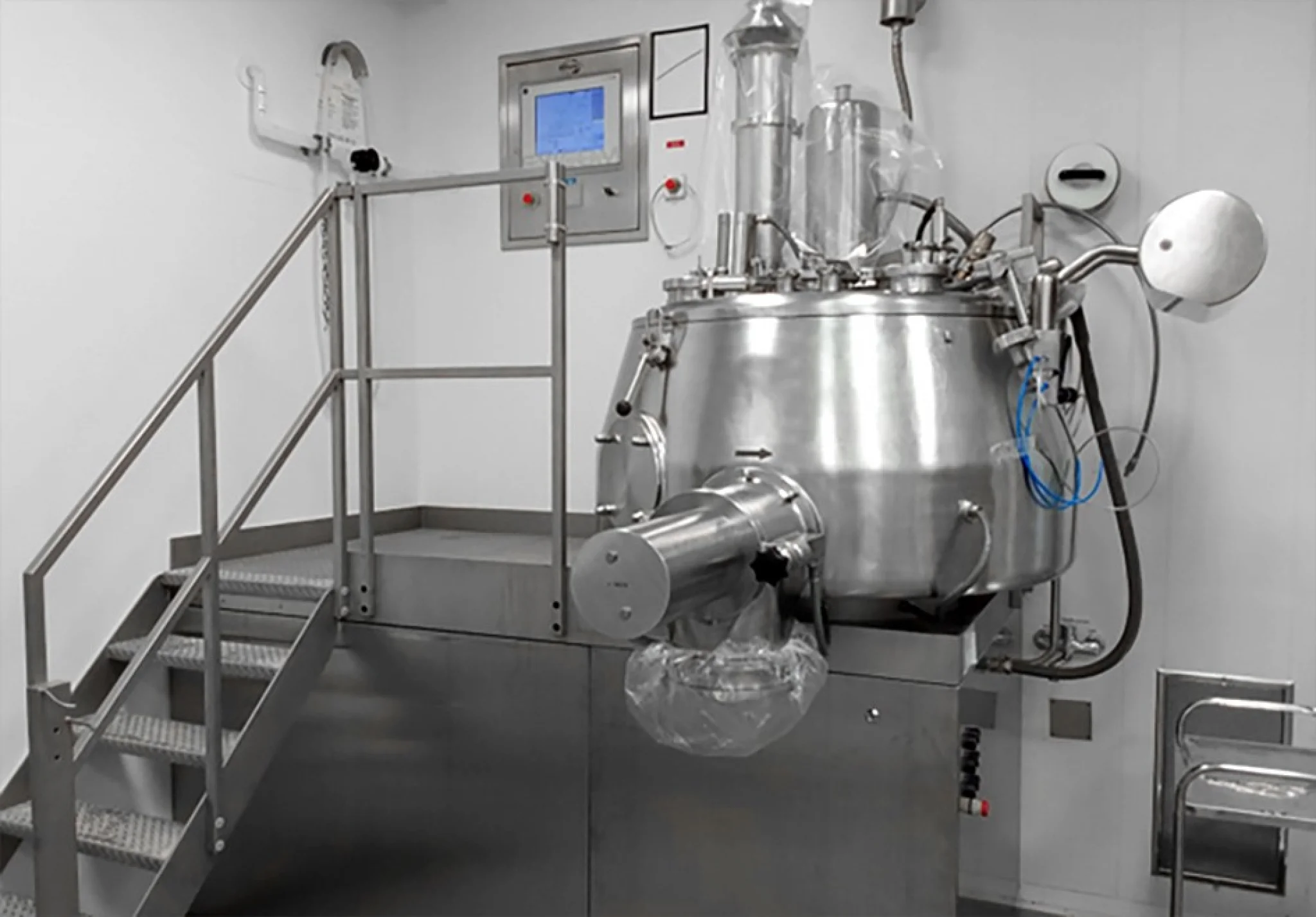 The picture shows a mixer for active ingredients by Acino Pharma.